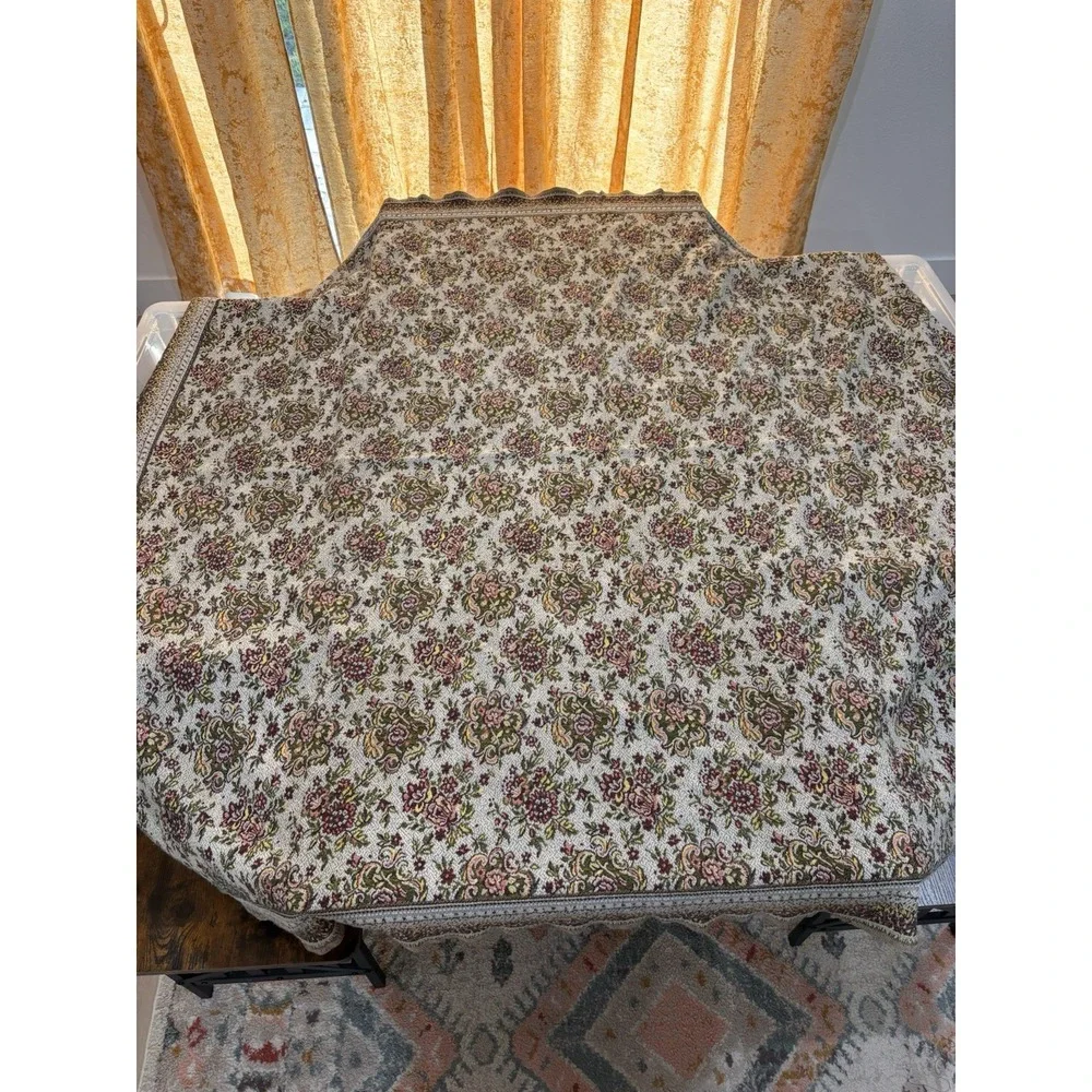 Vintage 90s Floral Tapestry Woven Throw Blanket Boho Chic Red Green Damask 70x70